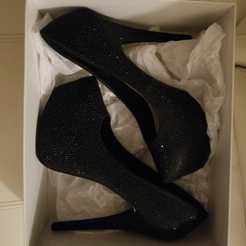 Luxe (just fab) black heels sz 10